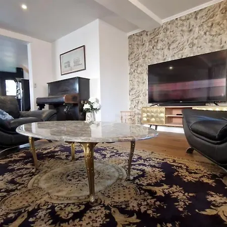 Le Pont Joly Villa *